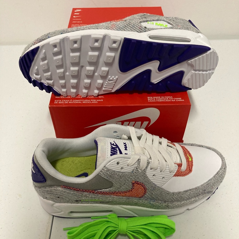 New nike air max 90 electric green athletic shoes - Picture 3 of 8